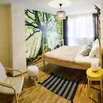 Viking Apartment *